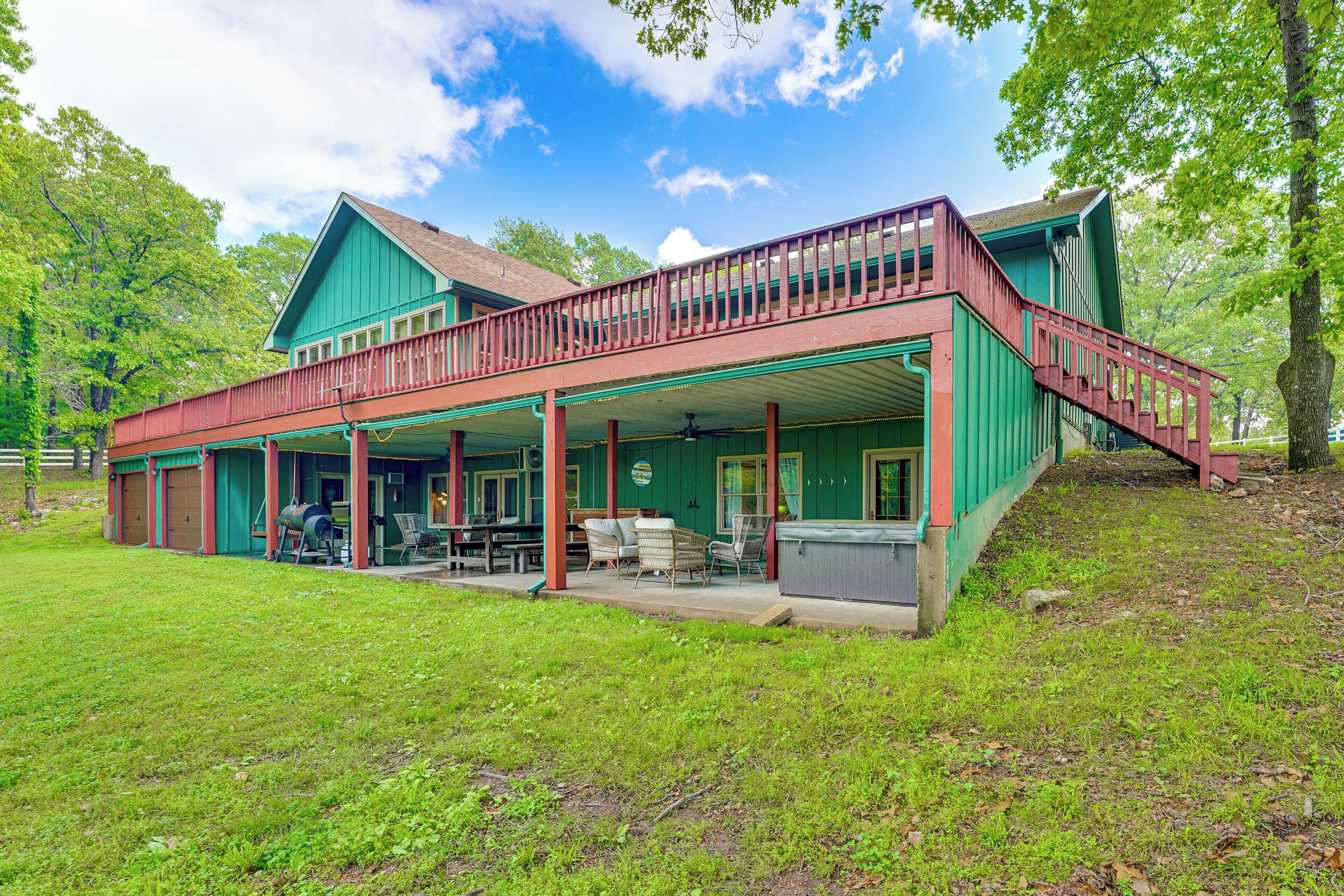 House (4 Bedrooms) | Front of property