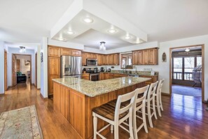 منزل (4 Bedrooms) | المنشأة من الداخل