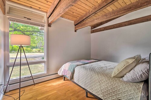 Webster Home w/ Golf Simulator on 2 Acres!