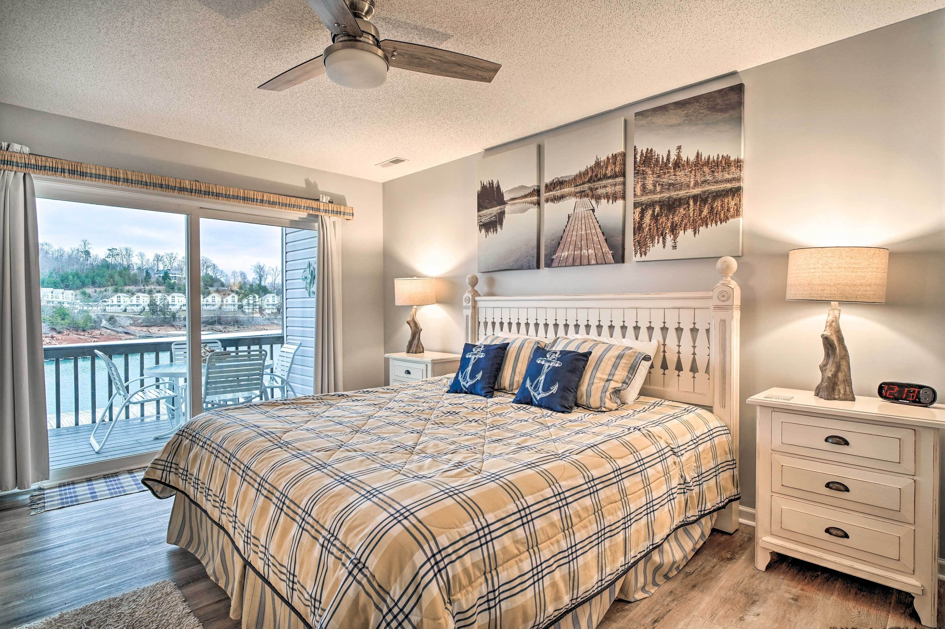 Condo on Norris Lake w/ Boat Slip & 2 Balconies!