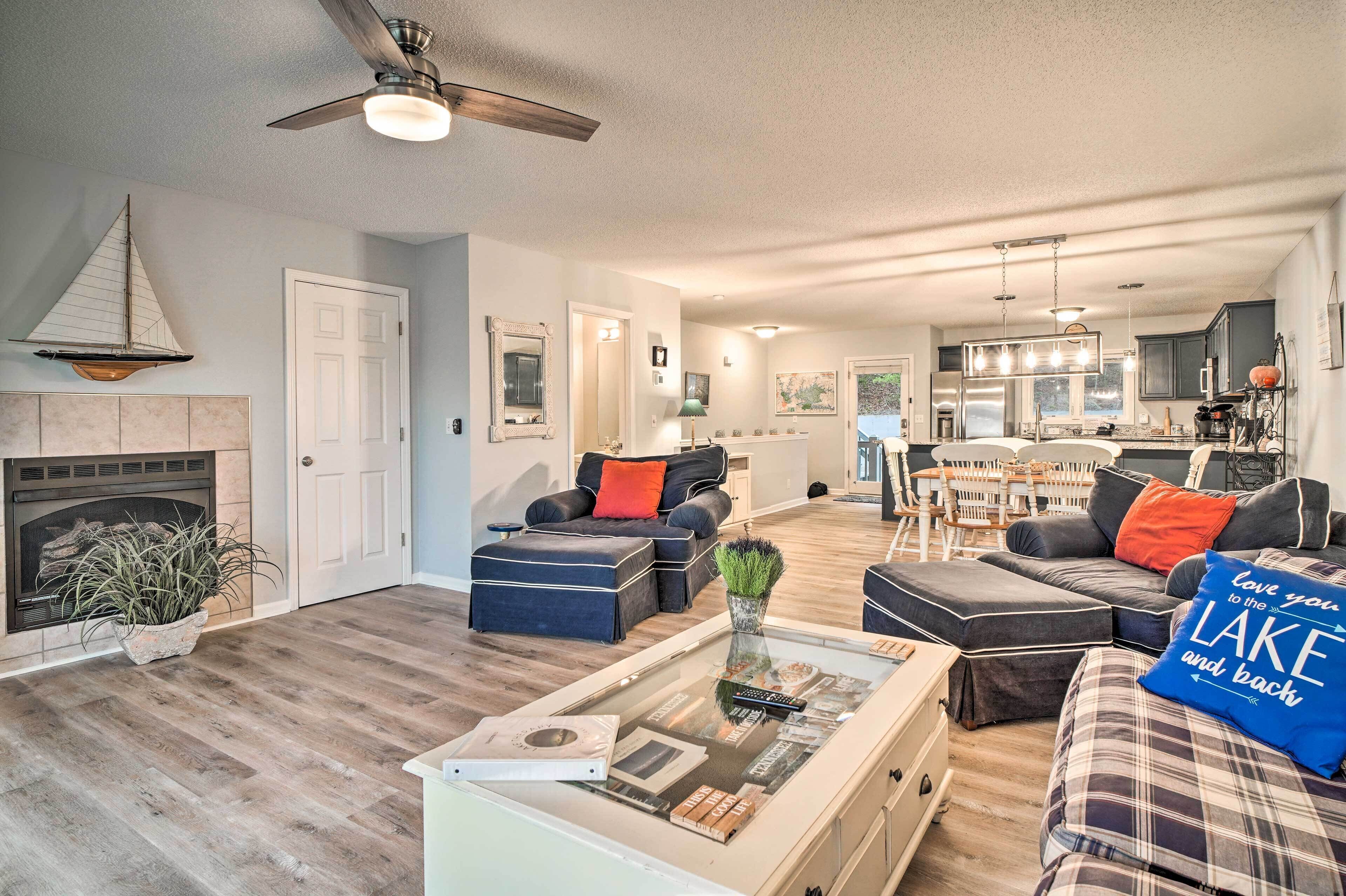 Condo on Norris Lake w/ Boat Slip & 2 Balconies!