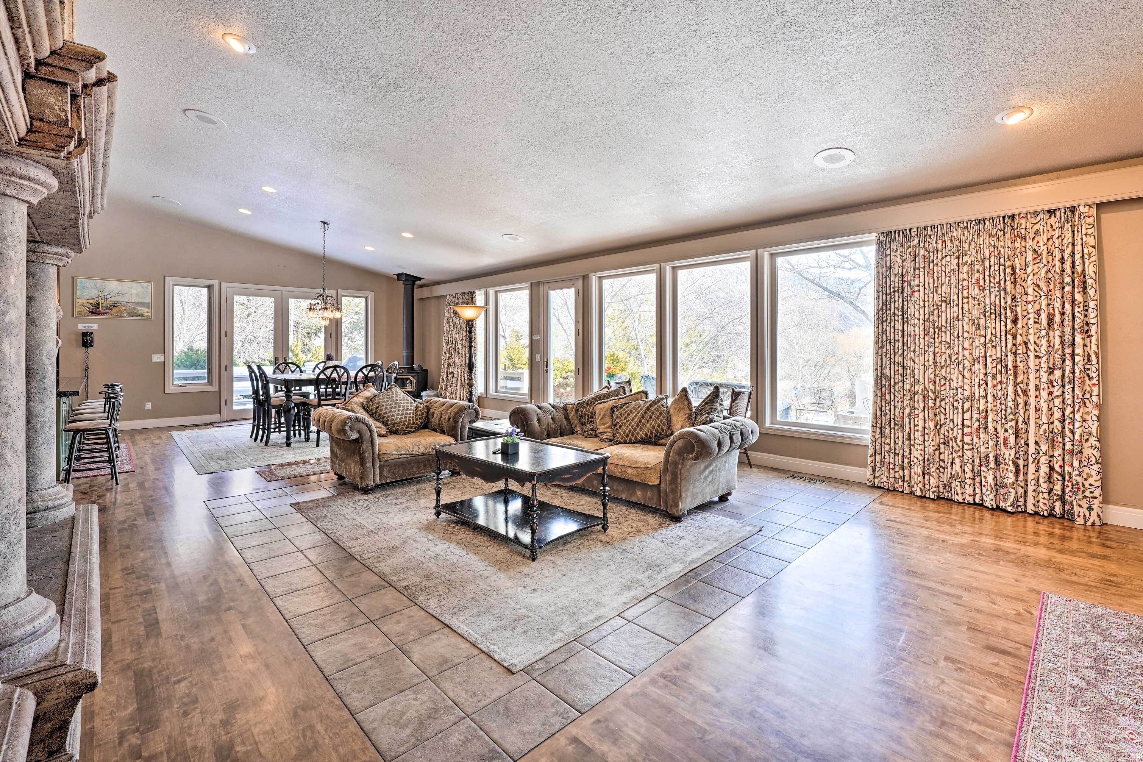 Vivid Twin Falls Retreat w/ Snake River Views