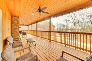 House (2 Bedrooms) | Interior - Waverly Cabin, Close to Kentucky Lake Access! (Waverly)