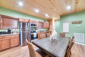 House (2 Bedrooms) | Interior