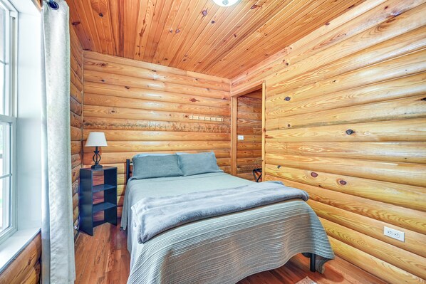 House (5 Bedrooms) | Interior
