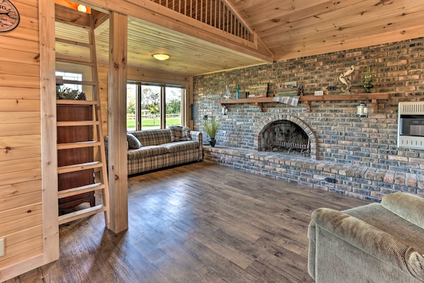 House (2 Bedrooms) | Interior
