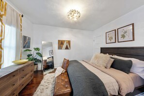 3 bedrooms, desk, travel crib, free WiFi - Sugar House Hideaway 3BR Near Mountains w/ Wi-Fi & Off-Street Parking (Salt Lake City)