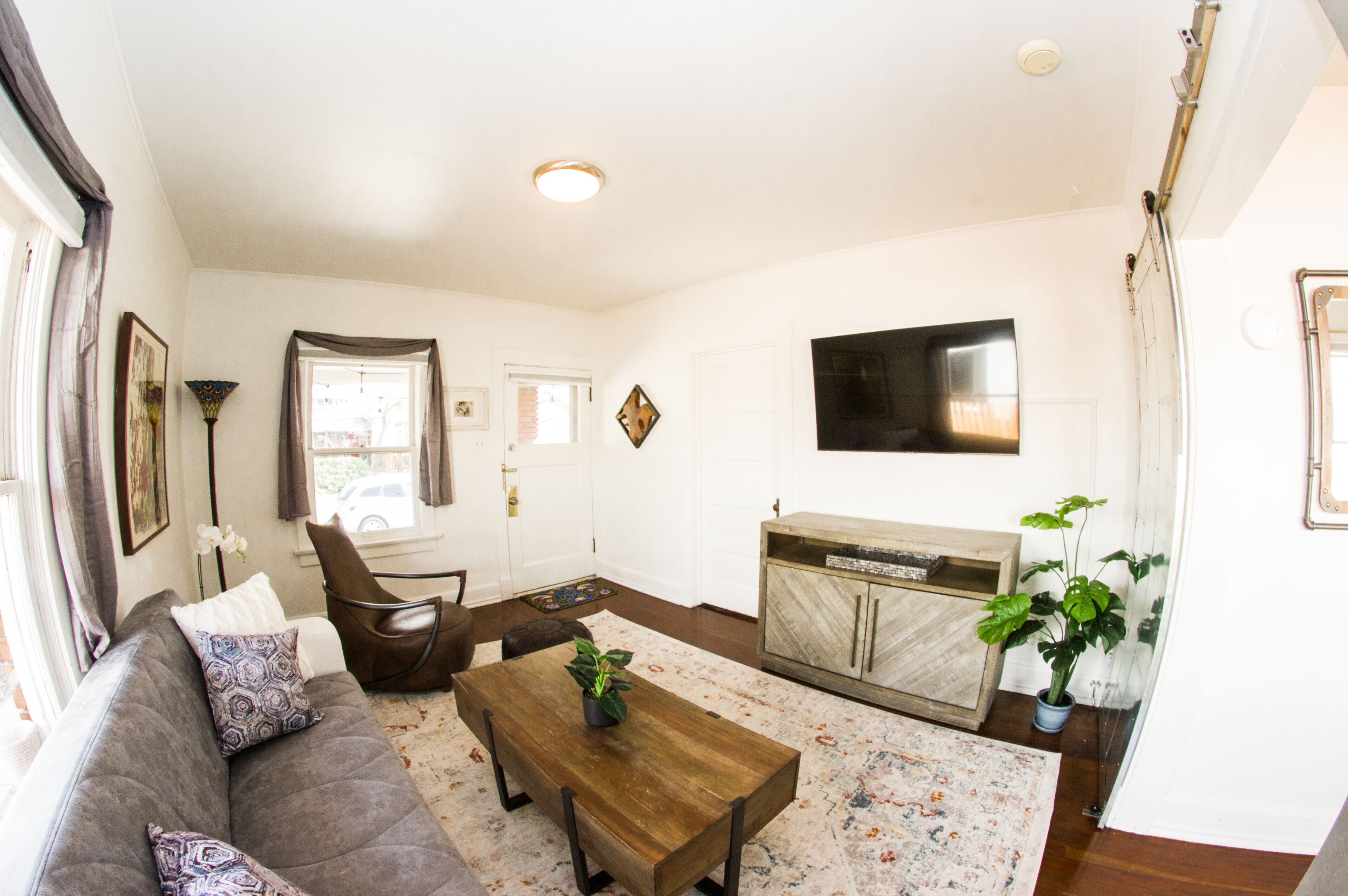 Spacious & Cozy Sugar House Hideaway w/3BR, Wi-Fi, Off-Street Parking