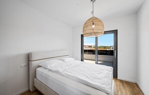 3 bedrooms, iron/ironing board, free WiFi, bed sheets - 3 bedroom amazing apartment in Vodice (Vodice)