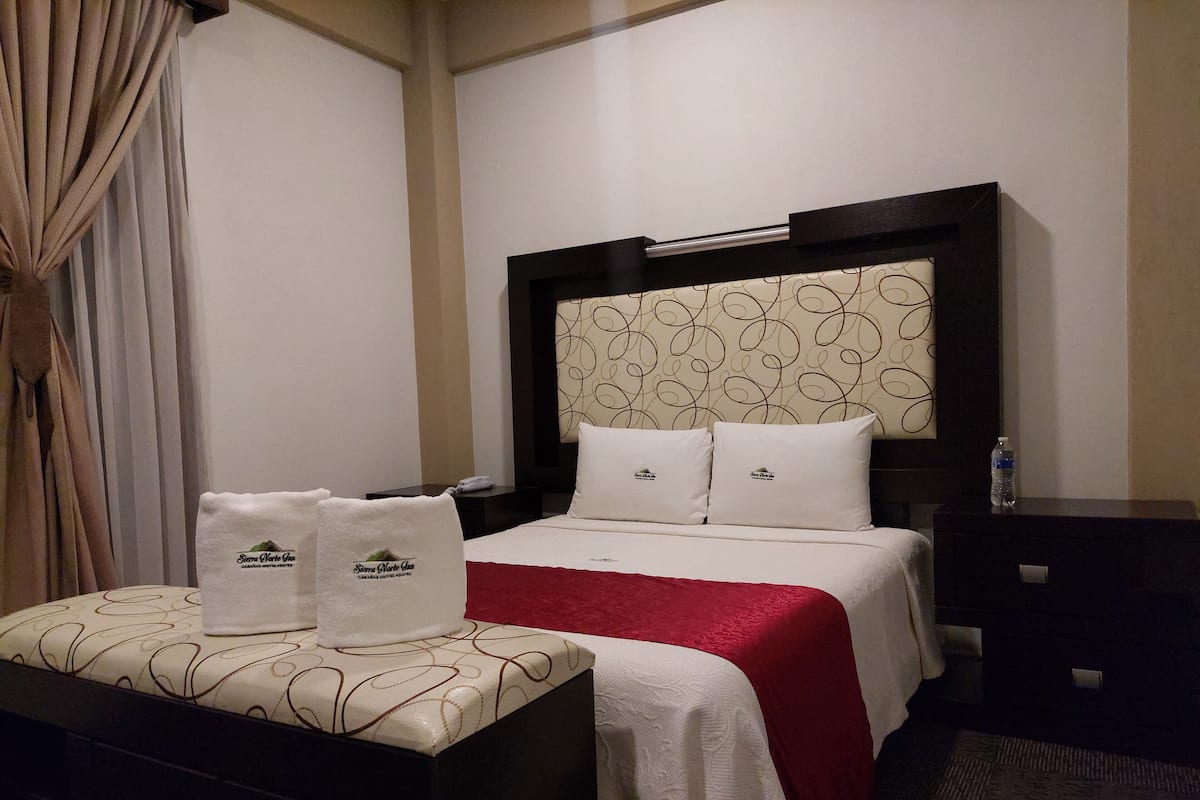 Ferros/tábuas de passar roupa, Wi-Fi de cortesia, roupa de cama