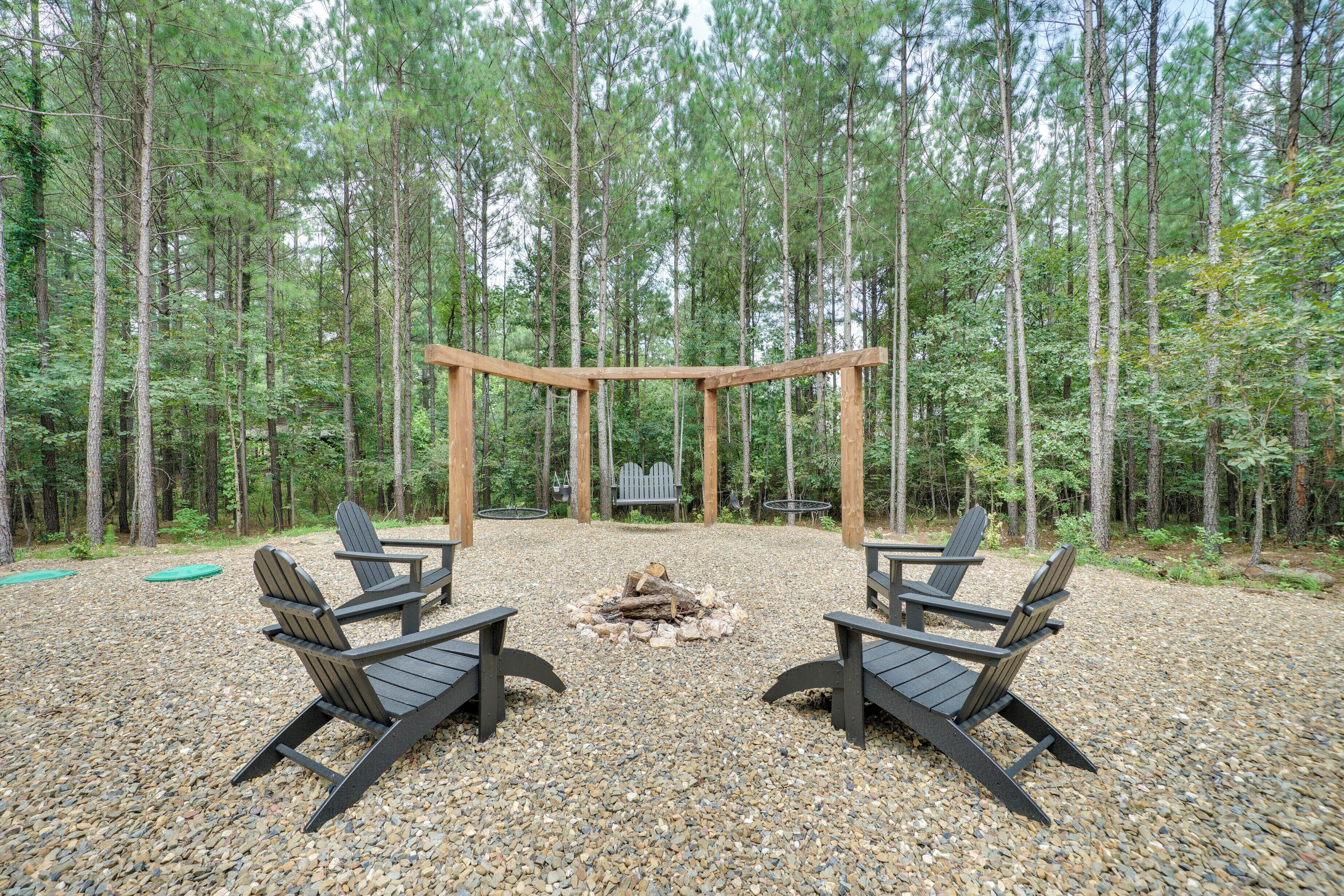 'sutton Ridge' Cabin Rental: Hot Tub & Swing Set!