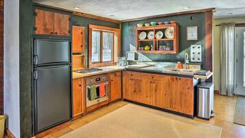 Apartment (0 Bedroom) | Interior