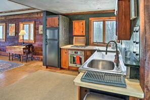 Apartment (0 Bedroom) | Interior