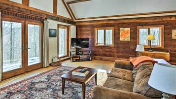 Apartment (0 Bedroom) | Interior