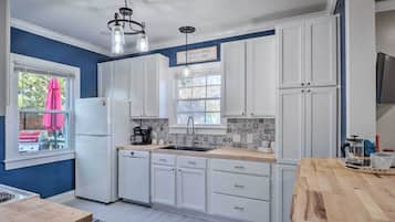 Cottage (2 Bedrooms) | Interior