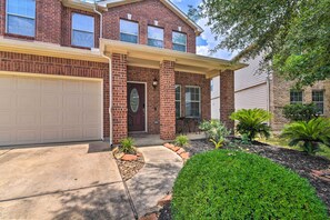 Exterior - Spacious & Central Katy Retreat: 27 Mi to Houston! (Katy)