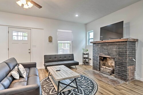 Charming Indianapolis Home ~ 4 Mi to Dtwn!