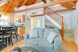 Interior - Cozy Tuftonboro Escape: Steps to Private Beaches! (Tuftonboro)