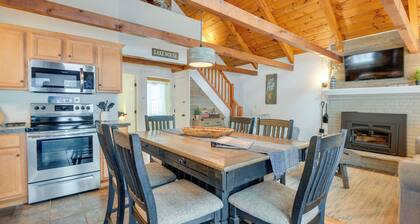 Cozy Tuftonboro Home w/ Deck - Walk to Beaches!