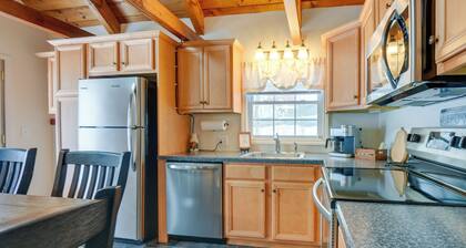 Cozy Tuftonboro Home w/ Deck - Walk to Beaches!