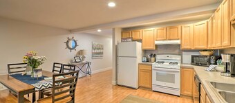 Cute Grand Haven Apartment: Walk Downtown Streets!
