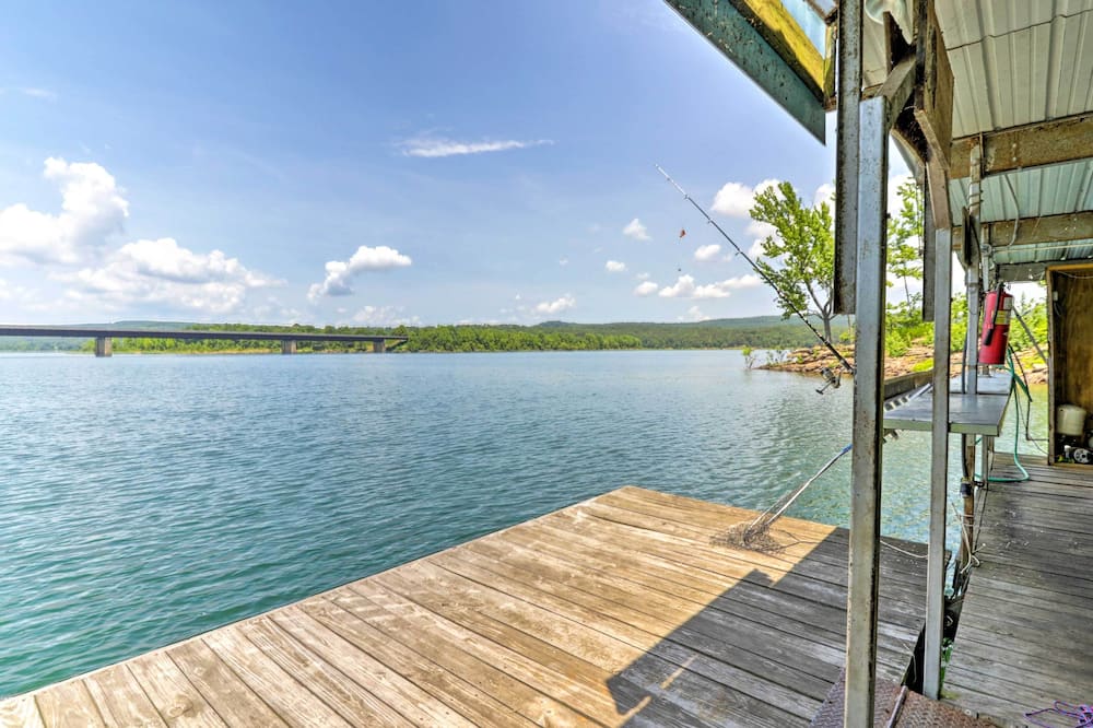Devils Fork Resort Cabin w/ Designated Boat Slip! - Higden, AR