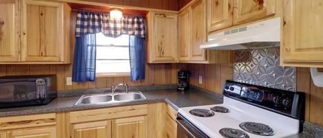 House (2 Bedrooms) | Interior