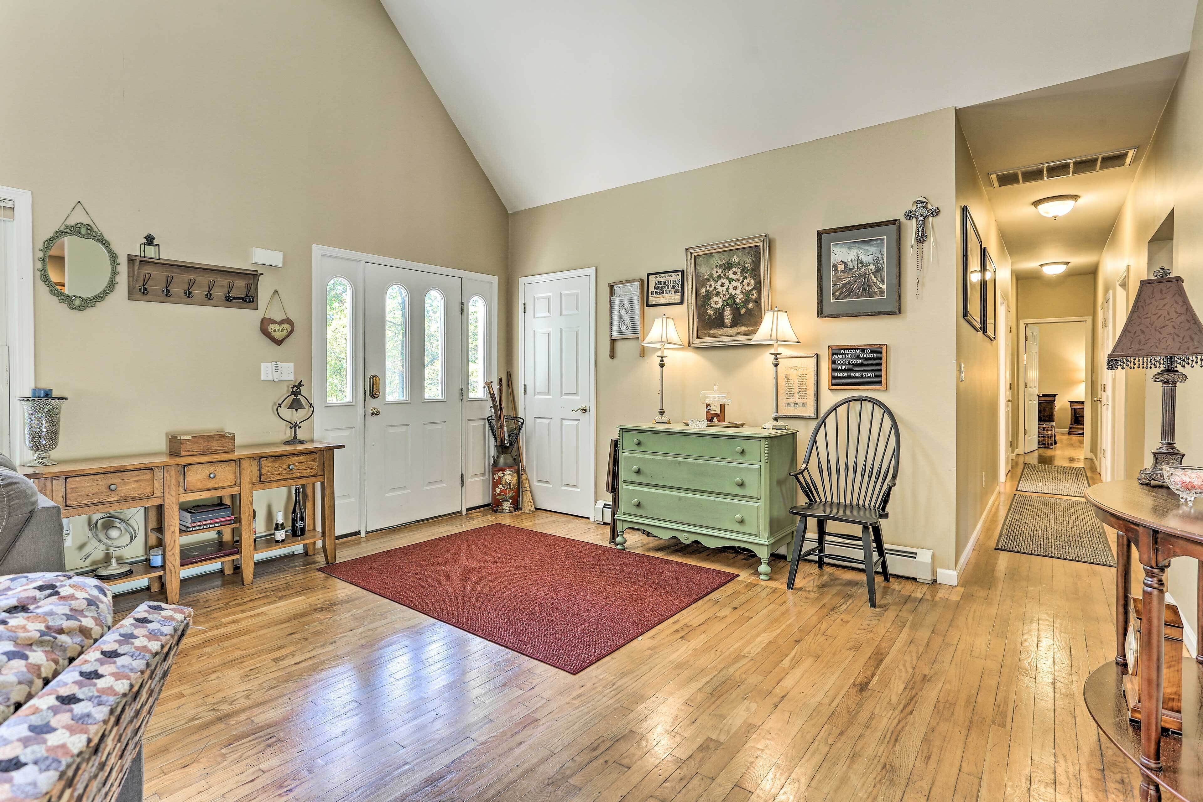 House (3 Bedrooms) | Interior