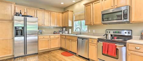 House (3 Bedrooms) | Interior