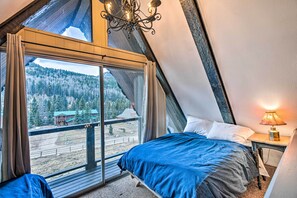 House (3 Bedrooms) | 3 bedrooms, bed sheets