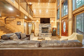 House (3 Bedrooms) | Interior - Broken Bow Cabin on 1 Acre w/ Hot Tub & Fire Pit! (Broken Bow)