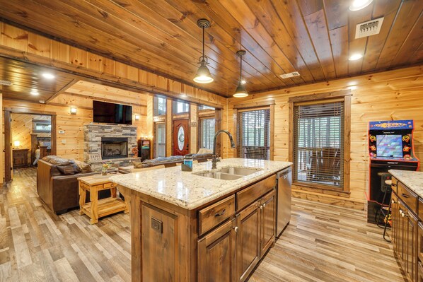 House (3 Bedrooms) | Interior - Broken Bow Cabin on 1 Acre w/ Hot Tub & Fire Pit! (Broken Bow)