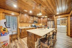 House (3 Bedrooms) | Interior