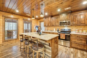 House (3 Bedrooms) | Interior - Broken Bow Cabin on 1 Acre w/ Hot Tub & Fire Pit! (Broken Bow)