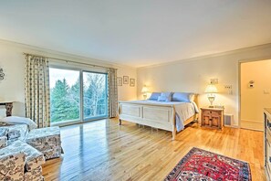 House (5 Bedrooms) | Interior - Family Winter Retreat w/ Hot Tub: 14 Mi to Slopes! (Whitingham)