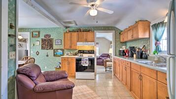 Cottage (2 Bedrooms) | Interior