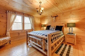 Interior - Home w/ Indoor Spa: 8 Mi to Smoky Mtn Nat'l Park! (Waynesville)