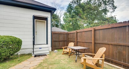 Modern Greenwood Studio < 1 Mi to Downtown!