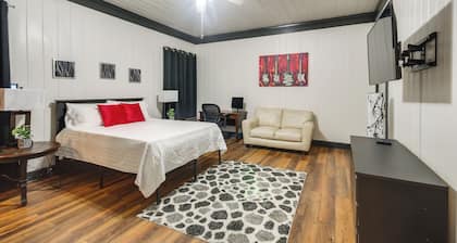 Modern Couple's Retreat in Greenwood!