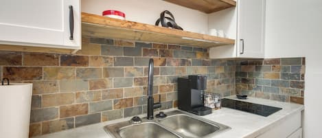 Apartment (0 Bedroom) | Interior