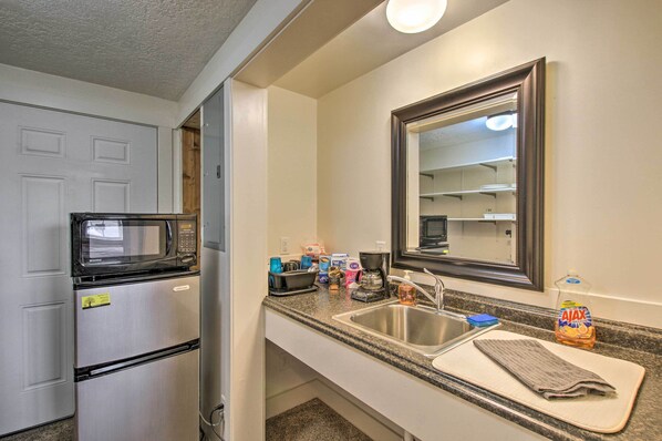 Apartment (0 Bedroom) | Interior