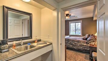 Apartment (0 Bedroom) | Interior