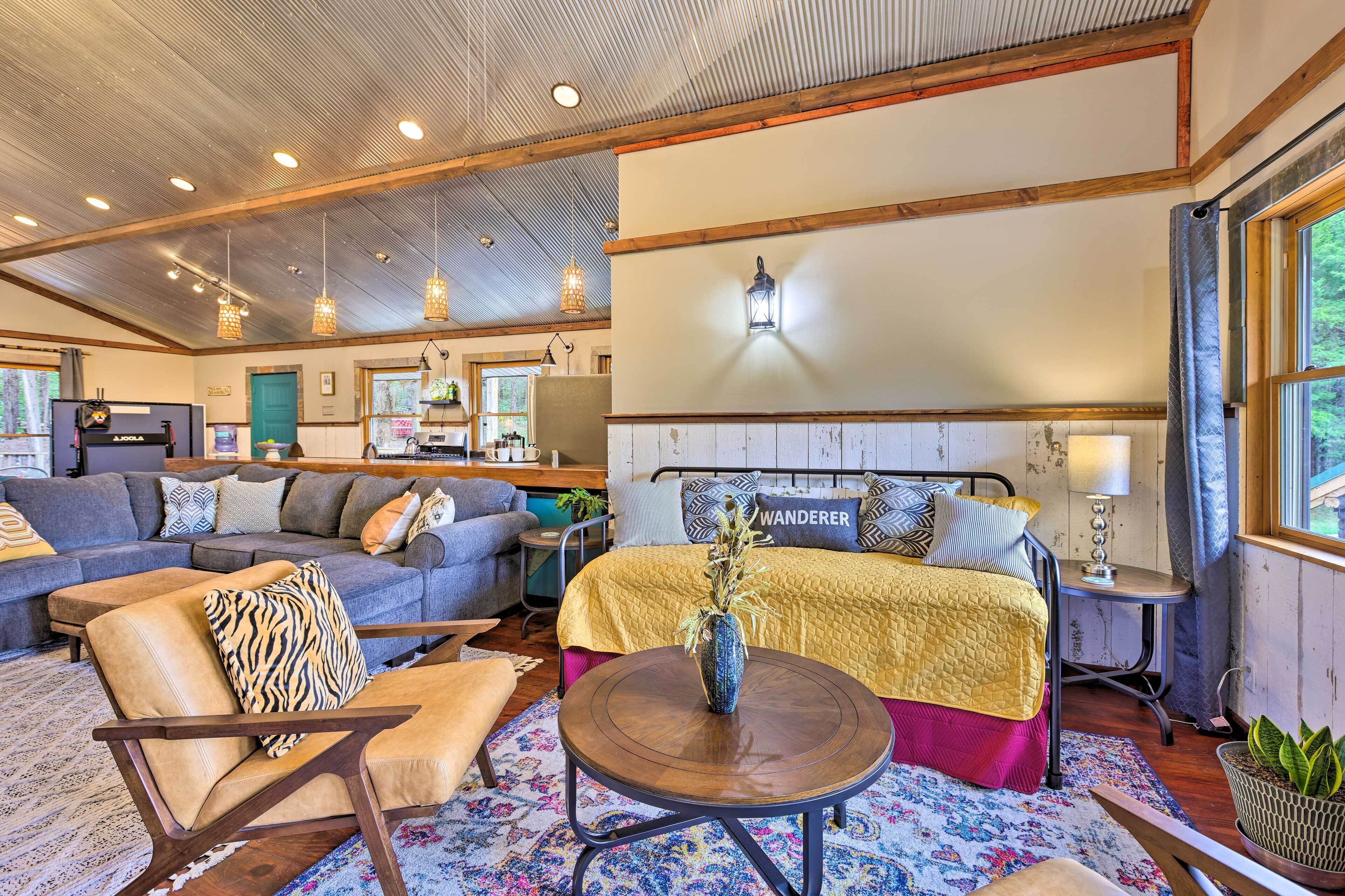 House (2 Bedrooms) | Interior