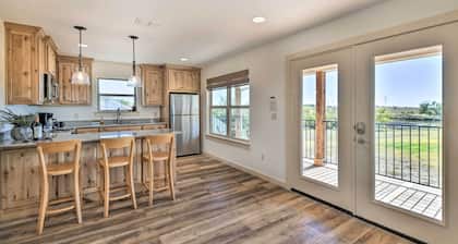 Dog-friendly Apartment ~ 32 Mi to Fort Worth!