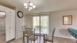 บ้านพัก (2 Bedrooms) | ภายใน