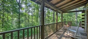 11 Mi to Calaboose Cellars: Marble Cabin w/ Deck!
