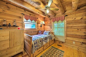 House (2 Bedrooms) | Interior
