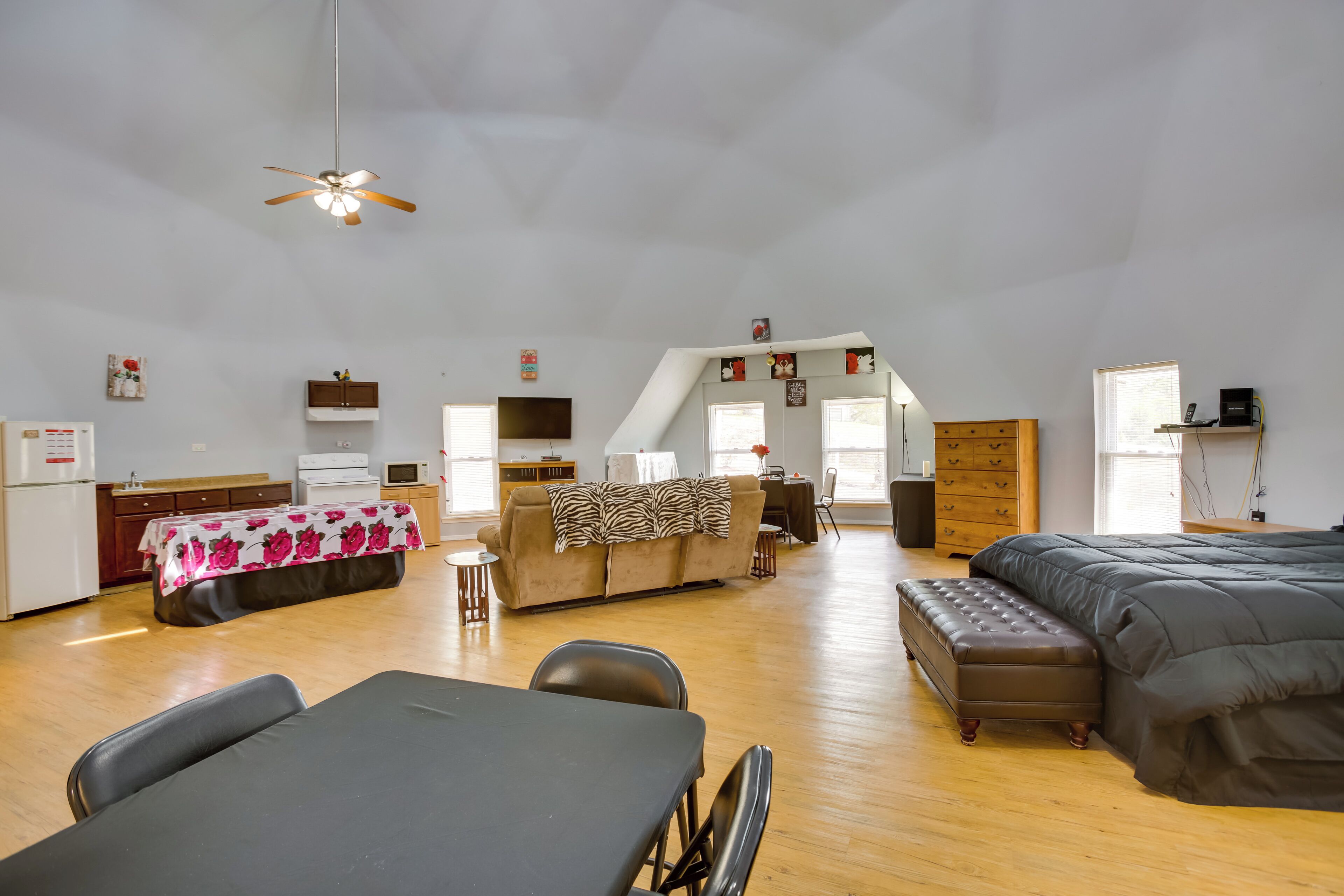 Apartment (0 Bedroom) | Interior