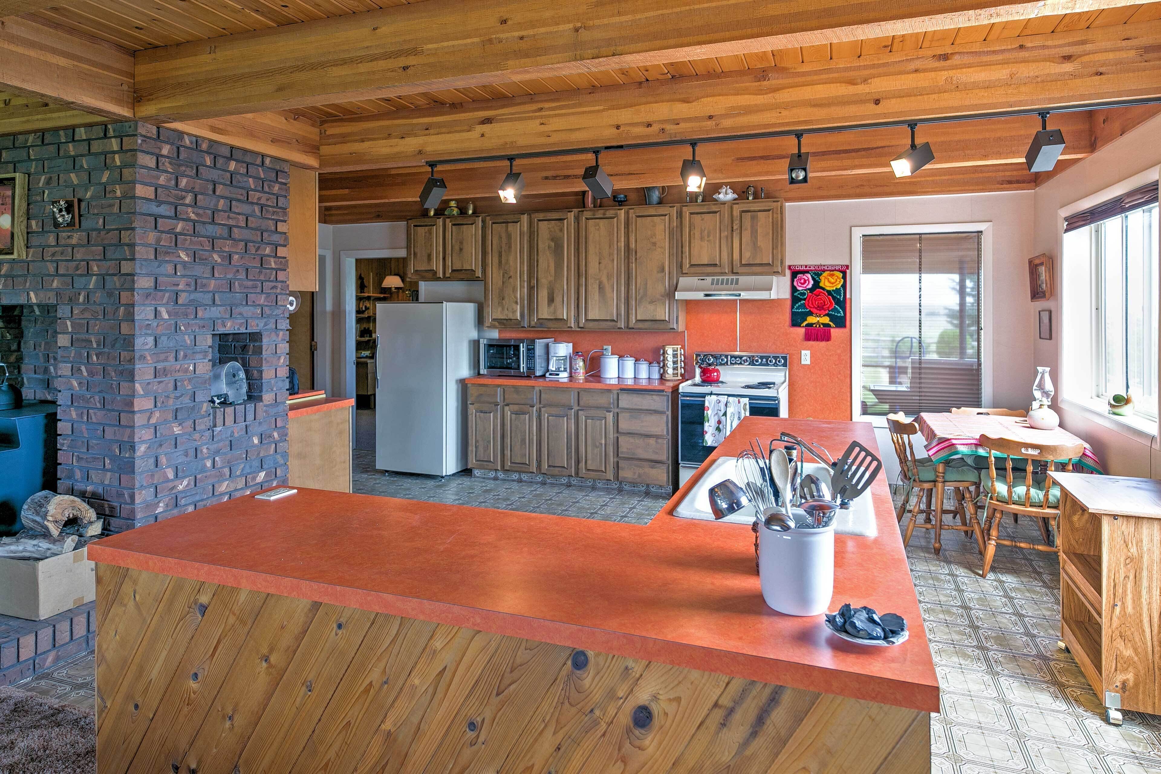 House (4 Bedrooms) | Interior