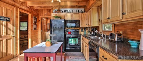 House (2 Bedrooms) | Interior